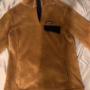 Brand new Patagonia brown fleece size L